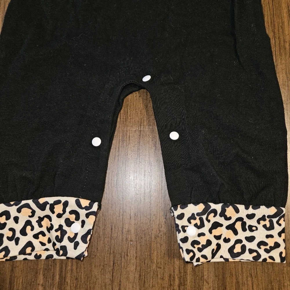 Merry Christmas Leopard Baby Size 6-9 months Romper